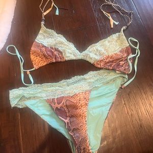 Beach Bunny wild honey bikini